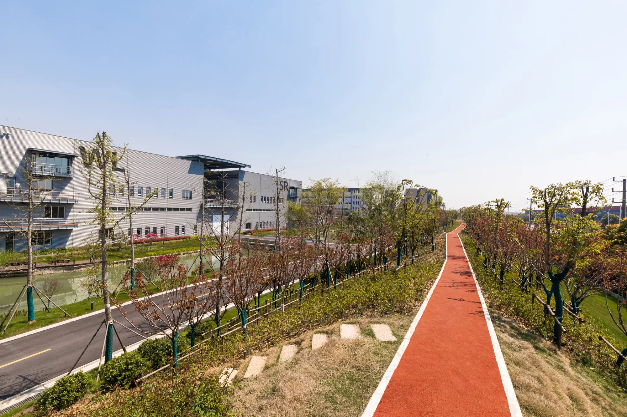 5、跑道.jpg